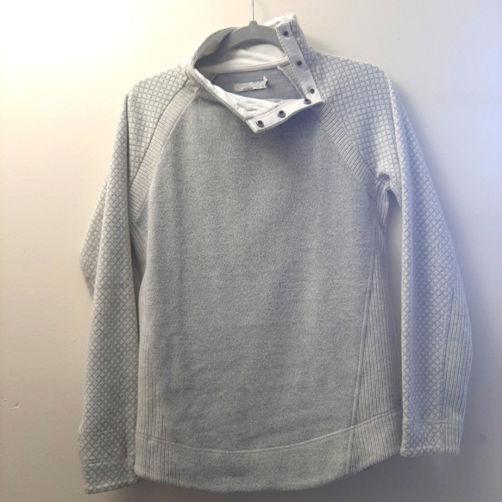 prAna Brandie  Sweater mock neck,size small, color light gray wool blend